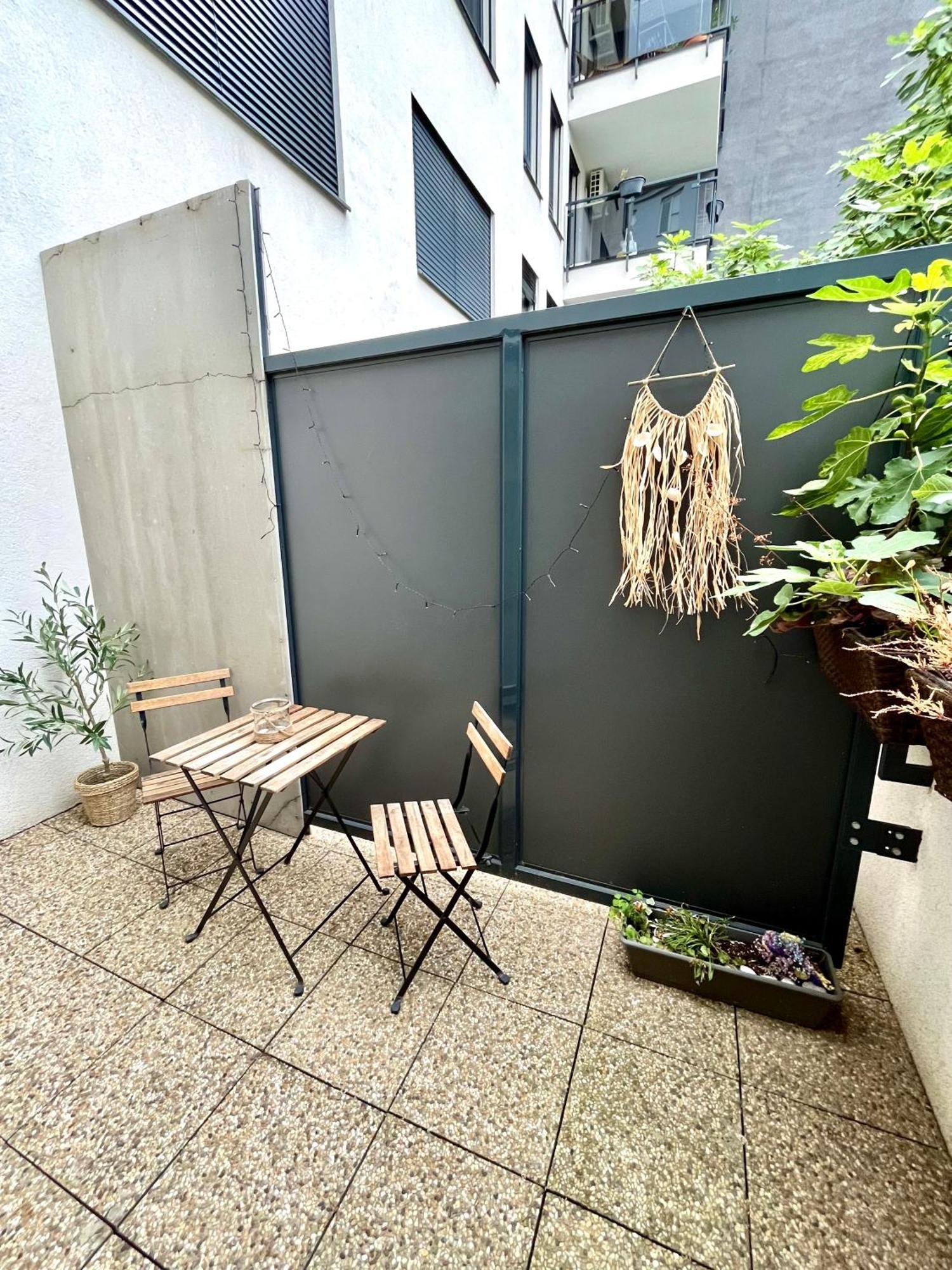 The Elite Suite Downtown 2- Bedroom Apt Ac & Garage Parking براتسيلافا المظهر الخارجي الصورة