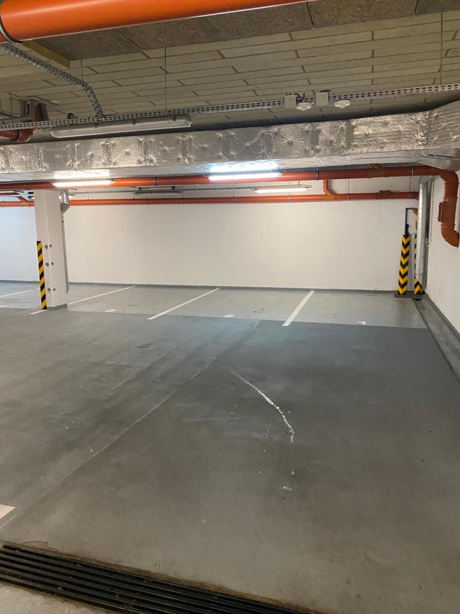 The Elite Suite Downtown 2- Bedroom Apt Ac & Garage Parking براتسيلافا المظهر الخارجي الصورة